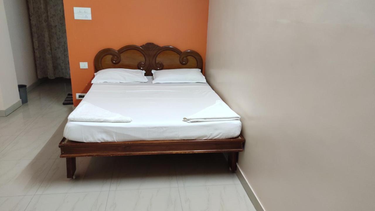 Sibi Lodge Coimbatore Esterno foto